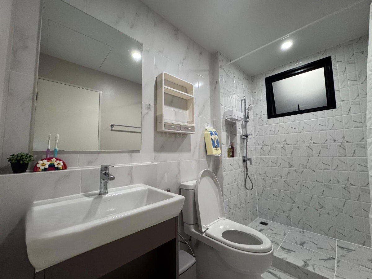 รูป S1412 🏡✨ ขายทาวน์โฮม 3 ชั้น บ้านกลางเมือง พหลโยธิน–รามอินทรา  ใกล้ BTS สายหยุด เพียง 6.39 ล้านบาท - รูปที่ 16/21