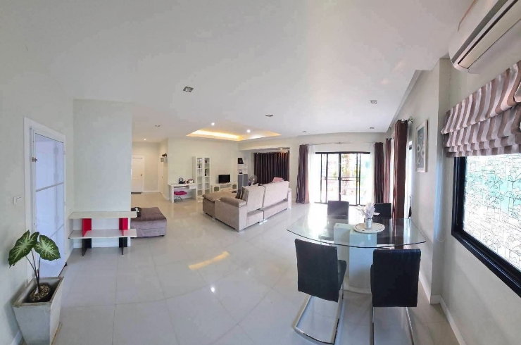 รูป บ้านเดี่ยว พื้นที่กว้าง ทำเลดี เดินทางสะดวก ราคาคุ้มค่า - รูปที่ 2/10