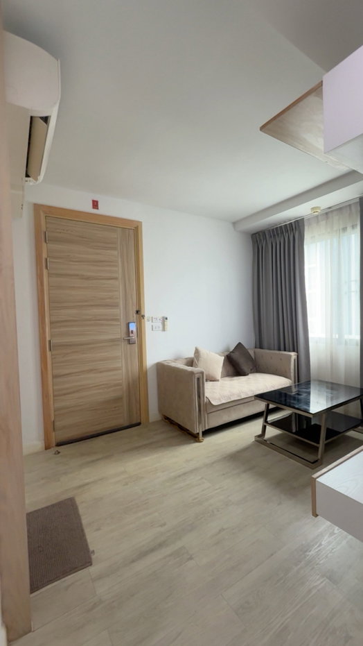 รูป ปล่อยเช่าห้องครับ วี คอนโด ศาลายา (V Condo Salaya) ตึก V7  ชั้น 7  ห้องมุม พร้อมหน้าต่างห้องนั่งเล่น รับแสงธรรมชาติ  - รูปที่ 3/25