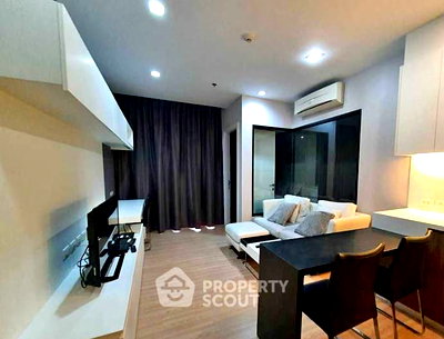 คอนโดให้เช่า : คอนโด 1 ห้องนอน Urbano Absolute ใกล้ BTS กรุงธนบุรี 400 ม. (ID 3012023)