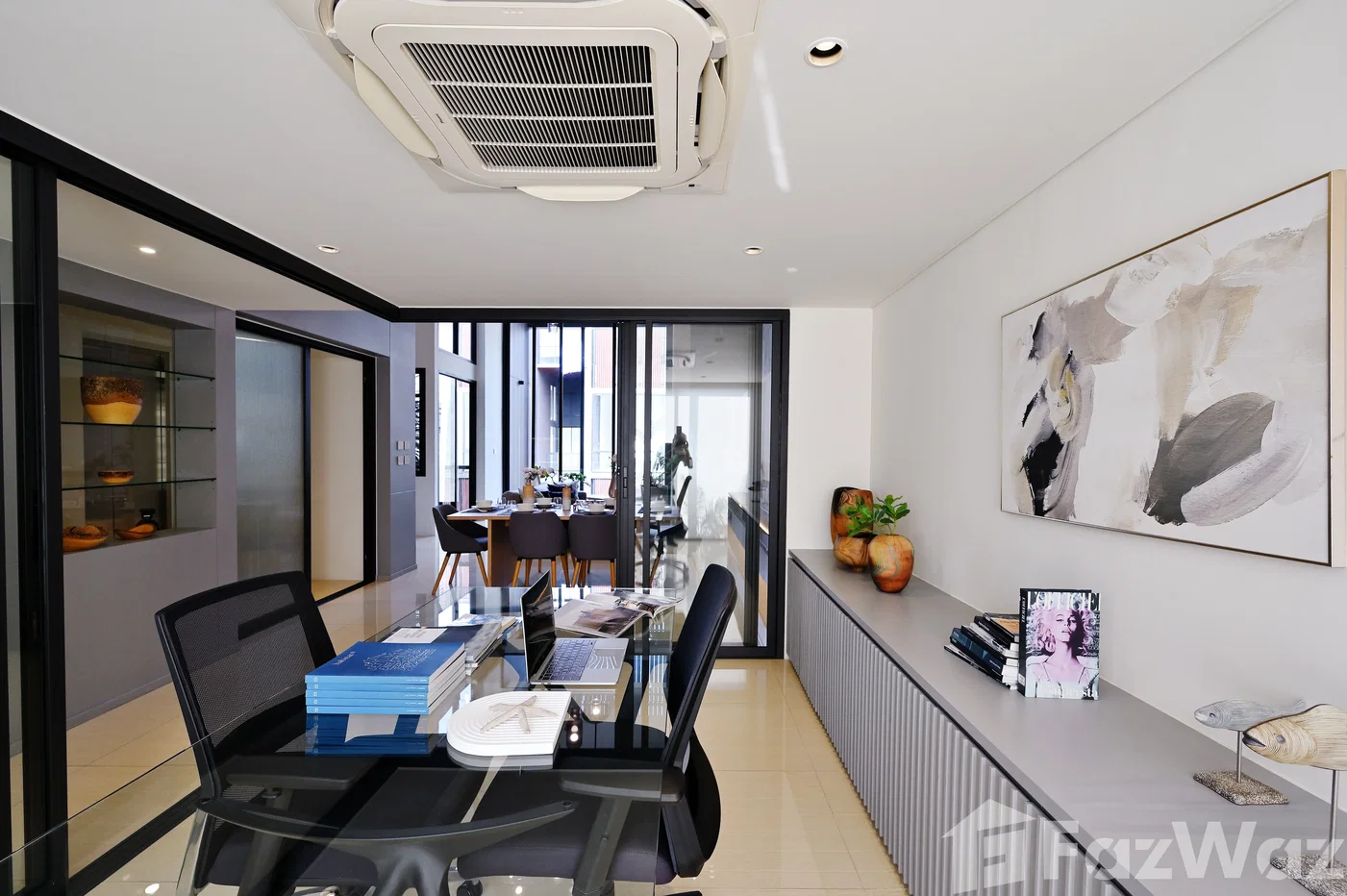 picture Home Office: customizable business headquarters 6478389 - 7/13