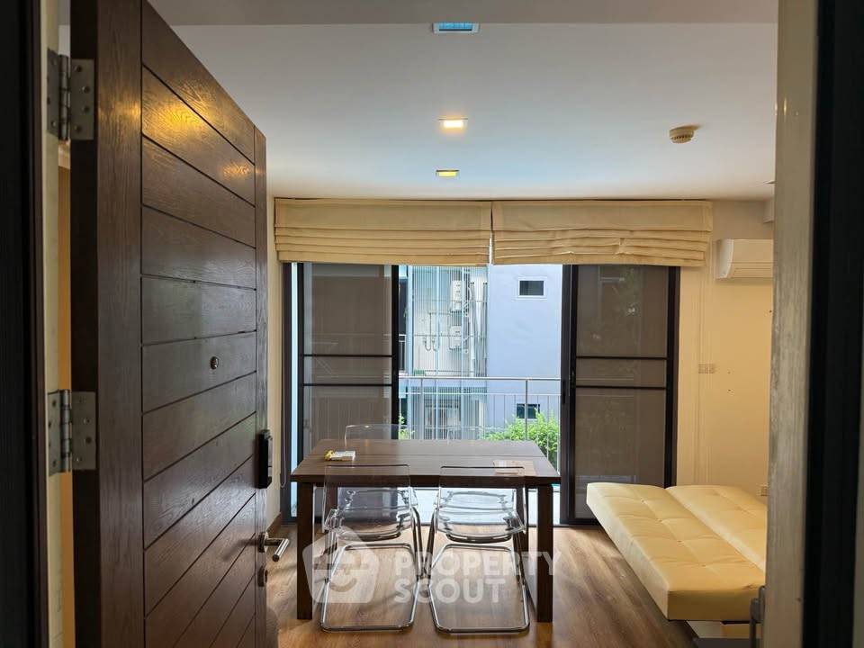 picture 2-BR Condo at Prom Phaholyothin 2 Condominium near BTS Ari (ID 3015864) - 2/22