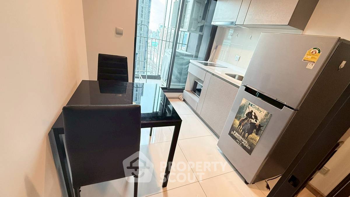 picture 1-BR 33 Sqm At 33rd Floor At Life Asoke - Rama 9 Near MRT Phra Ram 9 (300m) (ID 3016843) - 7/8