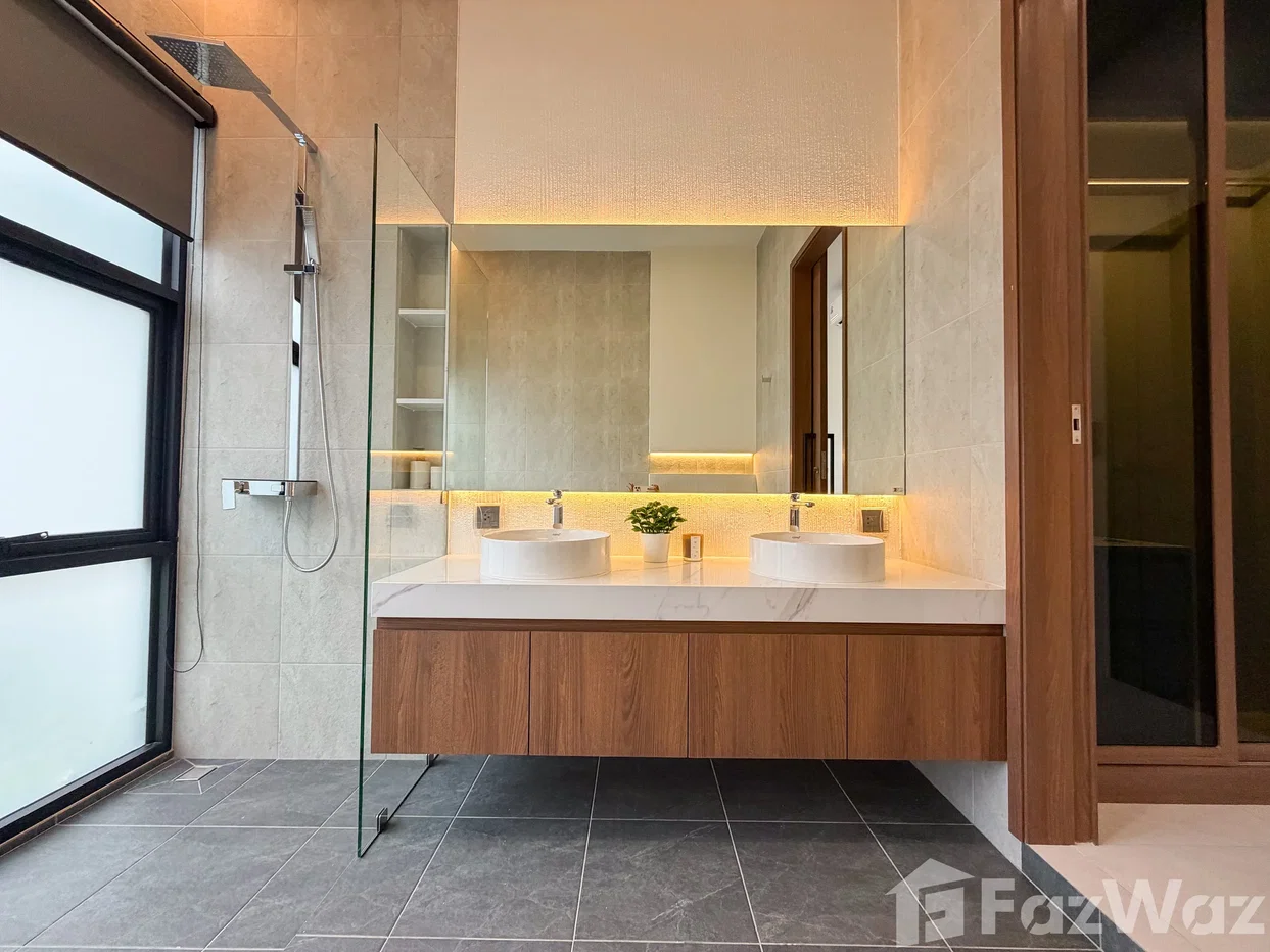 รูป A fully renovated, modern-style corner twin villa with pool 6484215 - รูปที่ 21/30