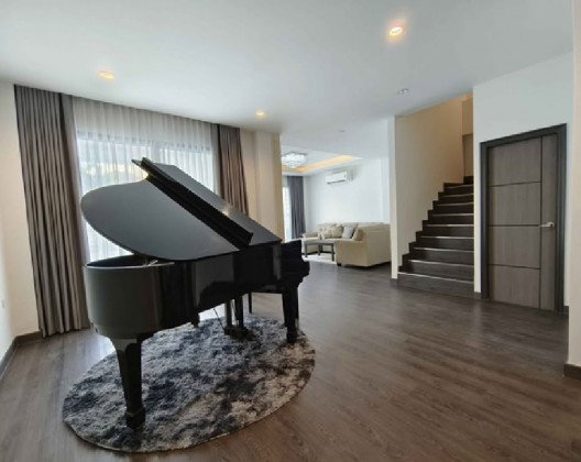 รูป ให้เช่าบ้านเดี่ยว 3 ชั้น ซอยสุขุมวิท 65 (เอกมัย) / บ้านสร้างเอง ทำ Airbnb ได้ / ใกล้รถไฟฟ้า / เฟอร์นิเจอร์ครบ / อยู่อาศัย หรือ Home Office จดบริษัทได้ - รูปที่ 5/14