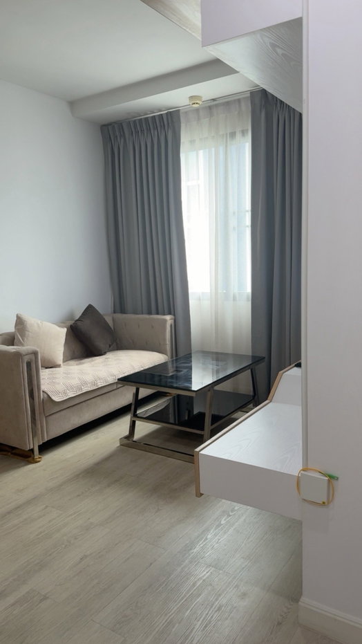 รูป ปล่อยเช่าห้องครับ วี คอนโด ศาลายา (V Condo Salaya) ตึก V7  ชั้น 7  ห้องมุม พร้อมหน้าต่างห้องนั่งเล่น รับแสงธรรมชาติ  - รูปที่ 4/25