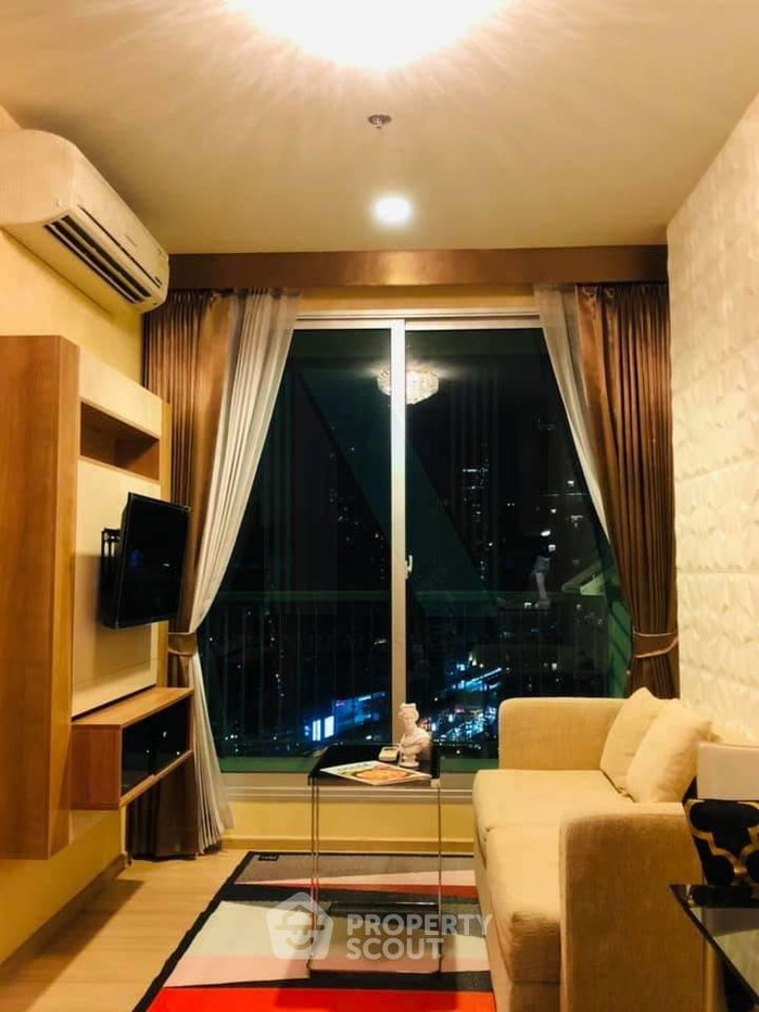 รูป คอนโด 1-ห้องนอน ที่ ริธึ่ม สาทร ใกล้ BTS สะพานตากสิน (ID 2505845) - รูปที่ 4/5