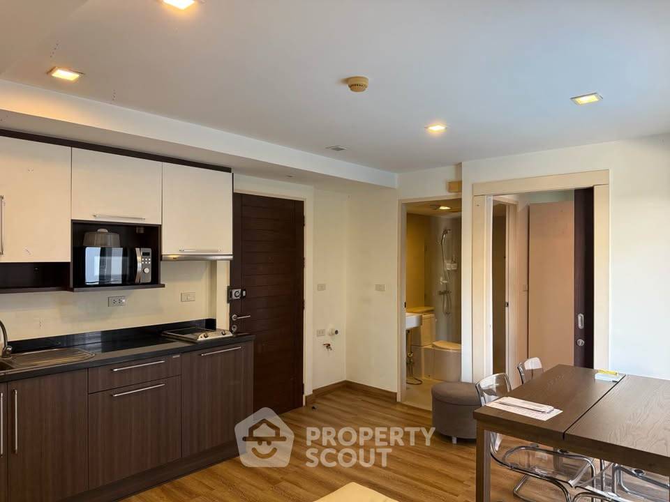 picture 2-BR Condo at Prom Phaholyothin 2 Condominium near BTS Ari (ID 3015864) - 5/22