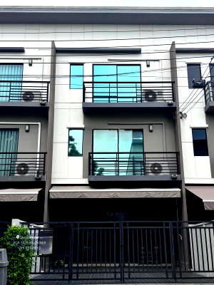ทาวน์โฮม กรุงเทพมหานคร : S1412 🏡✨ ขายทาวน์โฮม 3 ชั้น บ้านกลางเมือง พหลโยธิน–รามอินทรา  ใกล้ BTS สายหยุด เพียง 6.39 ล้านบาท