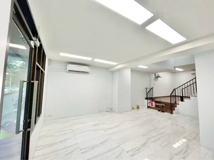 รูป ให้เช่าตึก ชิค ดิสทริคท์ ราม53 (Chic District Ram 53) - รูปที่ 2/7