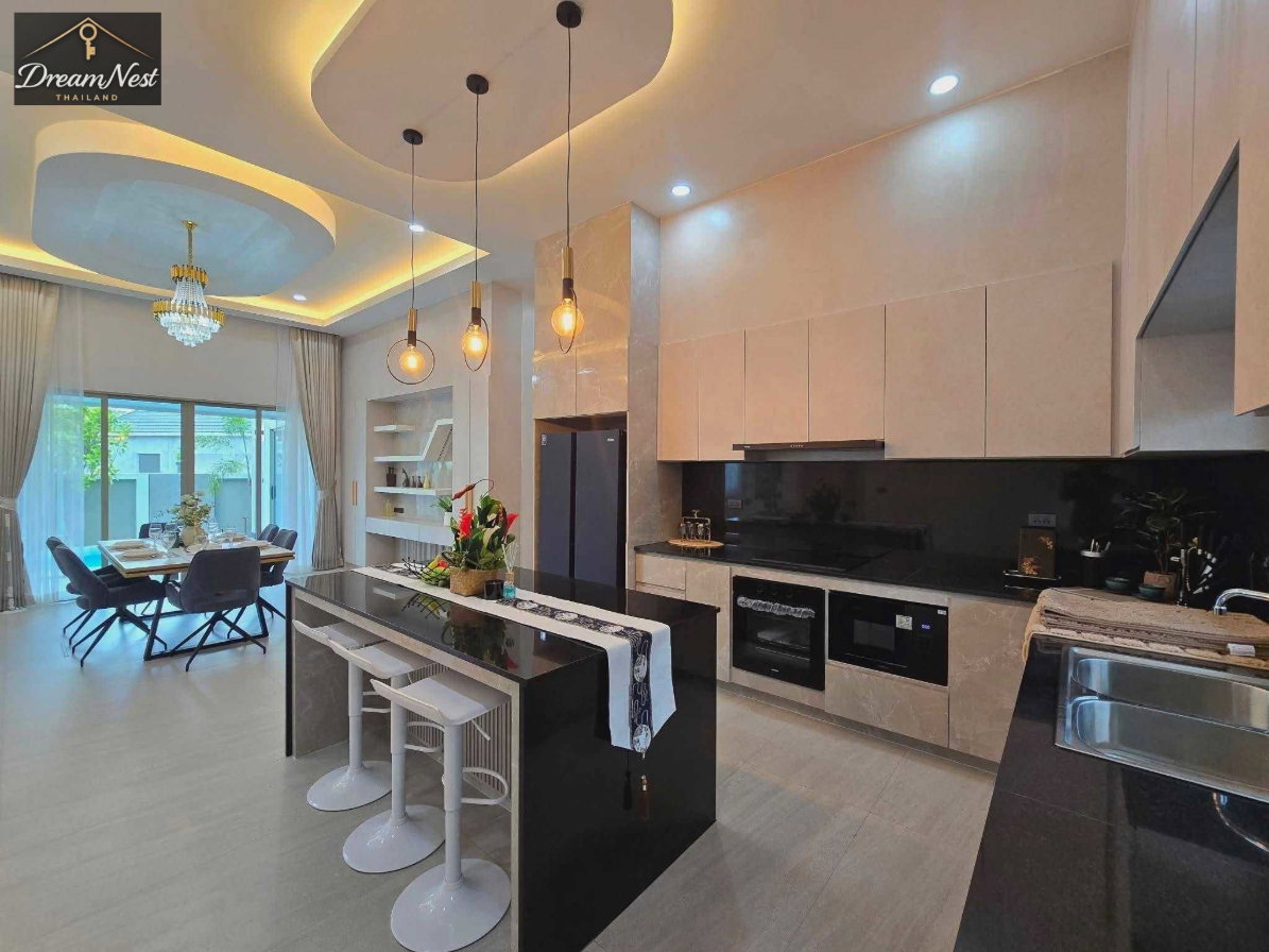 picture Modern luxury pool villas set on generous land plots ranging - 7/20