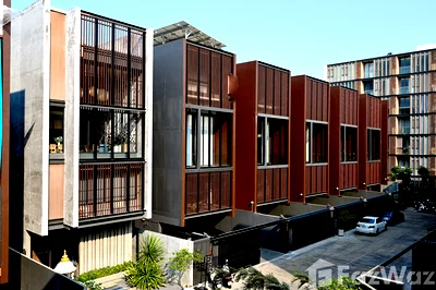ทาวน์โฮม เขตวังทองหลาง : ขาย ทาวน์เฮ้าส์ 3 ห้องนอน ในโครงการ บ้านอยู่เจริญ ทาวน์ อิน ทาวน์ 6481961