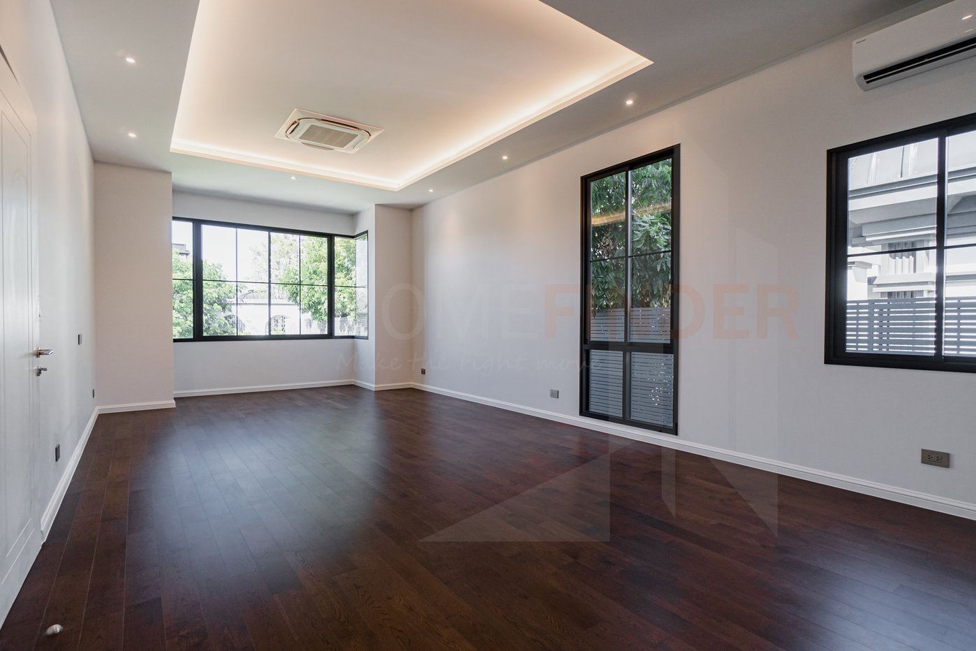 รูป Narasiri Victoire Krungthep Kreetha 4 bedrooms, for sale - รูปที่ 2/27
