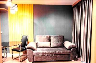 Condos for rent : High-Floor 1-BR 35 Sqm Life Ladprao, 100m to BTS Ha Yaek Lat Phrao (ID 2743265)