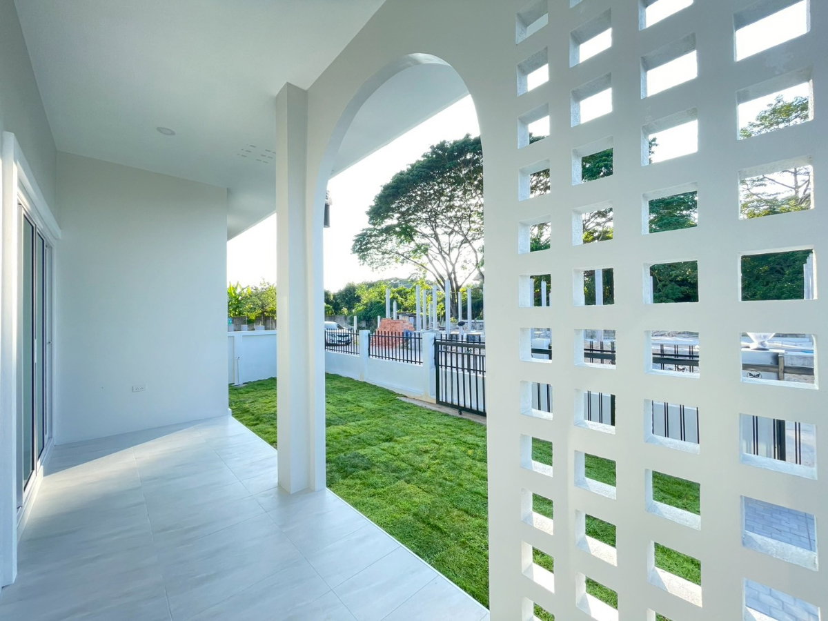 picture Modern Single-Storey House for Sale Near Maejo University - 13/15