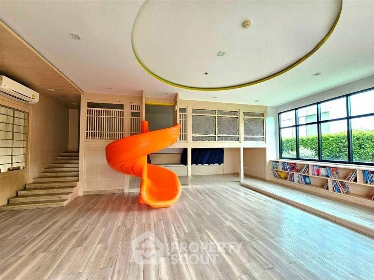 picture 2-BR Condo at Knightsbridge The Ocean Sriracha in Surasak (ID 2605433) - 11/16