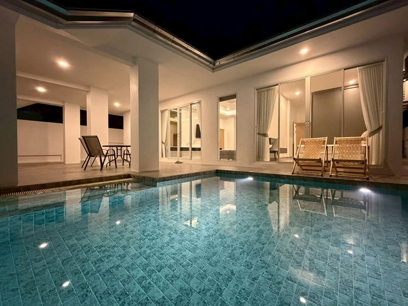 picture 4 Bed Pool villa -15 min walk to Jomtien Beach  - 10/11