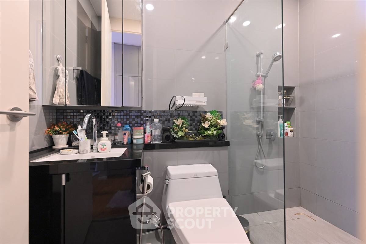 picture 2-BR Condo at M Ladprao near BTS Ha Yaek Lat Phrao (ID 2586034) - 5/12