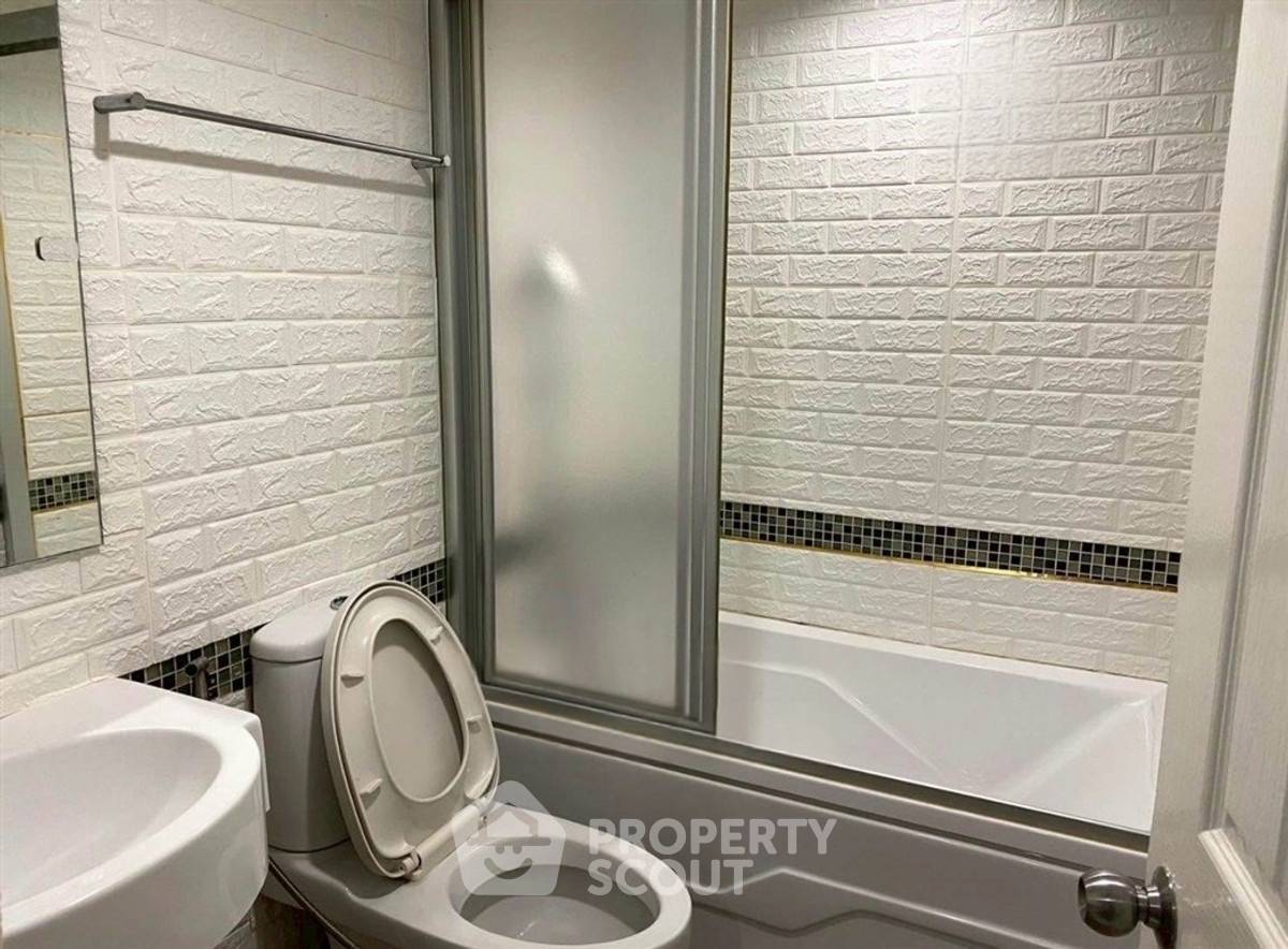 picture 2-BR Condo at Lumpini Park Riverside Rama 3 close to Phra Ram 3 (ID 2761410) - 14/16