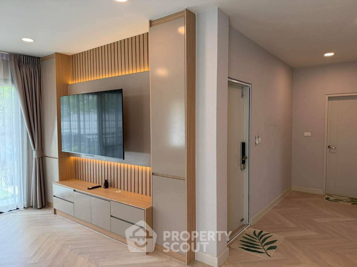 รูป บ้าน 3-ห้องนอน ที่ เซนโทร บางนา ใน บางแก้ว (ID 3012055) - รูปที่ 2/7