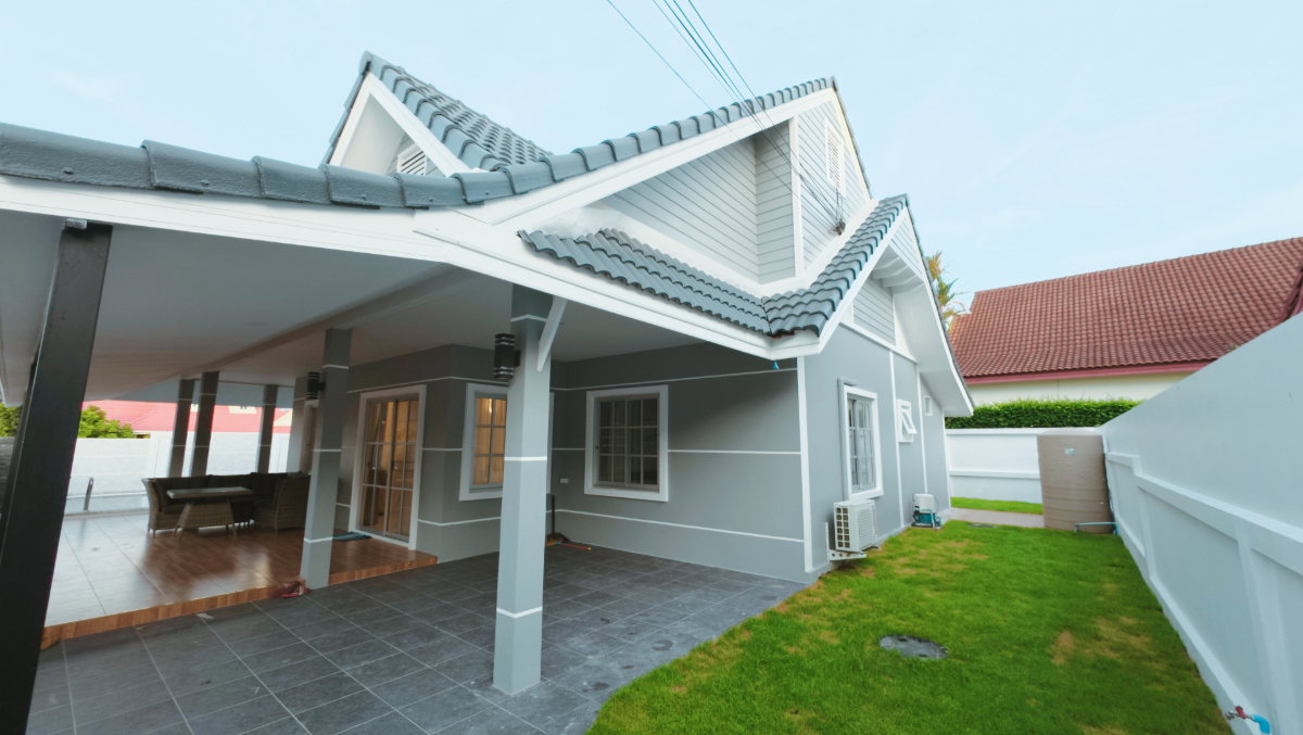 picture 3 Bed 4 Bath detached house with Private pool - 1/23