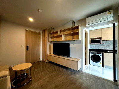 Condos for rent : Condo for RENT : The Shade Sathorn   𝐒𝐢𝐳𝐞 : 39.24 sqm.  1 Bedroom /1 Bathroom/Closed Kitchen𝐅𝐥𝐨𝐨𝐫 : 7th  ✅ Fully furnished