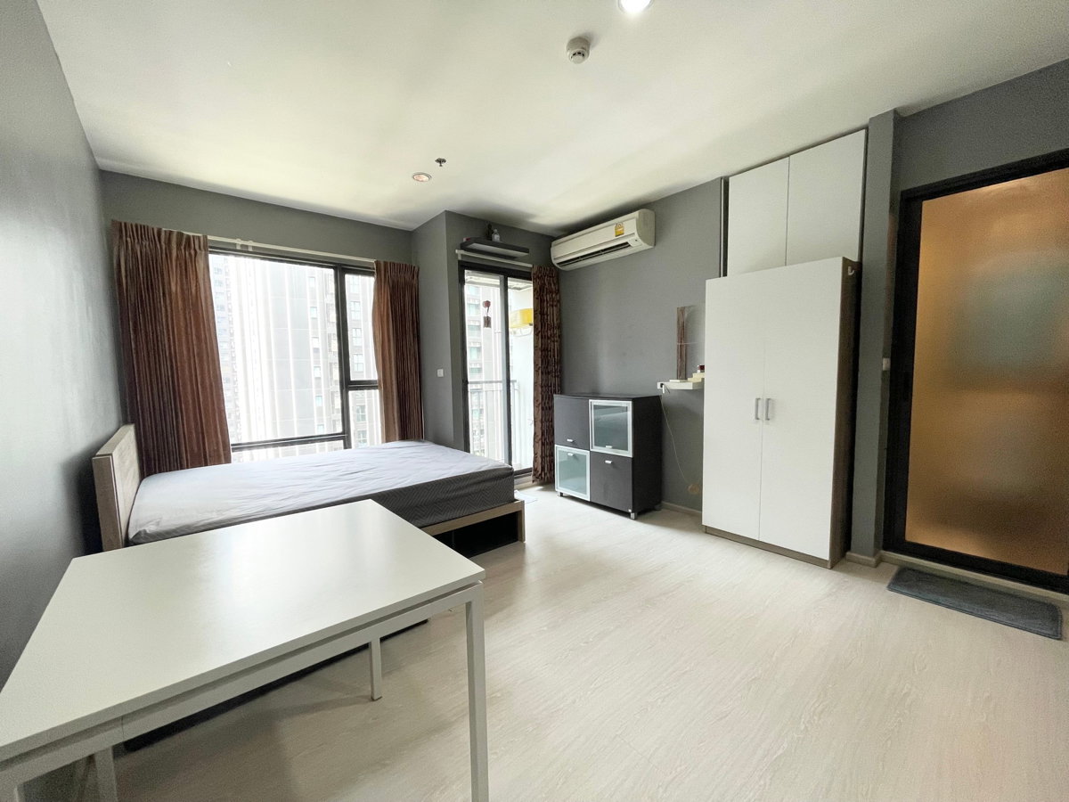 รูป ขายถูกสุดในโครงการ! Rhythm Asoke ห้องสตูดิโอ ชั้นสูง แต่งเฟอร์ครบ พร้อมอยู่ ใกล้ MRT พระราม 9 เพียง 2.59 ล้าน - รูปที่ 2/17