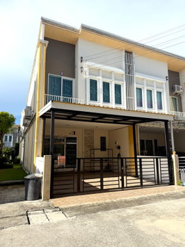 😍Urgent sale, beautiful house behind the rim 🌳🏡😍  The house is ready to move in.💃🏻  Golden Town Village Ngamwongwan-Prachachuen 🏠