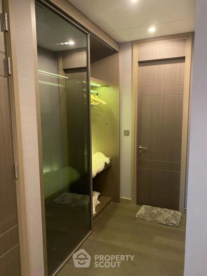 picture 1-BR Condo at The Esse At Singha Complex near MRT Phetchaburi (ID 2071635) - 8/11