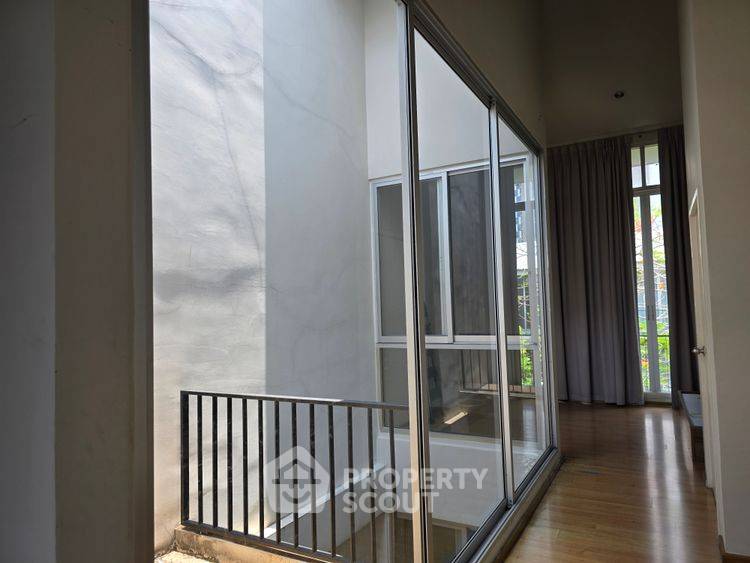 รูป ทาวน์เฮ้าส์ 3-ห้องนอน ที่ ไซมิส บลอสซั่ม แอท แฟชั่น ใน คันนายาว (ID 3012864) - รูปที่ 7/12
