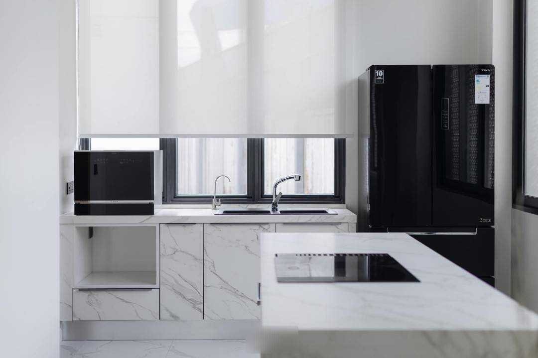 picture LTH15792 – Luxury House for Sale Ekkamai | Private Elevator & Rooftop Terrace | Cat Friendly | Near BTS Ekkamai | 45.9 MB | บ้านหรูขาย เอกมัย พร้อมลิฟต์ส่วนตัว ดาดฟ้า และเลี้ยงแมวได้ ใกล้ BTS เอกมัย - 3/5