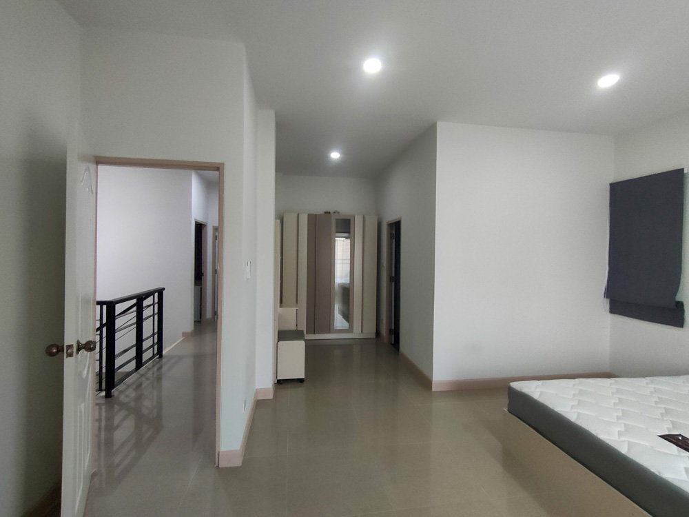 รูป ให้เช่า บ้าน 2 ชั้น พร้อมเฟอร์นิเจอร์และเครื่องใช้ไฟฟ้าครบ | ใกล้ 89 พลาซ่า โรงเรียนวารี และสนามบินเชียงใหม่ - รูปที่ 17/32
