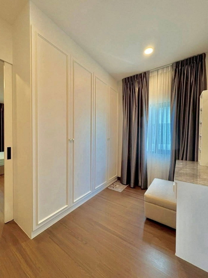 รูป (60000) Luxury House for Rent Nonthaburi Tiwanon ngamwongwan – Ideal for Expats 𝐓𝐡𝐞 𝐜𝐢𝐭𝐲 𝐭𝐢𝐰𝐚𝐧𝐨𝐧 𝐧𝐠𝐚𝐦𝐰𝐨𝐧𝐠𝐰𝐚𝐧 - รูปที่ 4/23