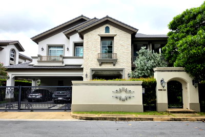 Houses for sale Saiaksorn School : [FOR SALE] Nanthawan Ramintra-Phaholyothin 50 ✨ "Corner Plot • Best Location in the Project • Right in Front of the Clubhouse & Park" ✨