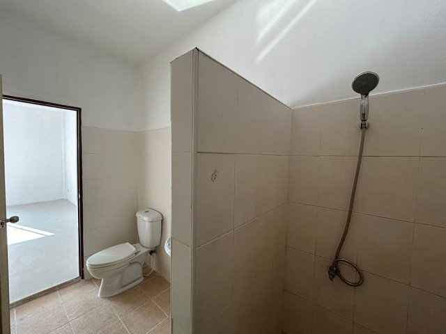 picture FOR SALE  COMMERCIAL BUILDING PROPERTY  2610000 BAHT. - 5/8