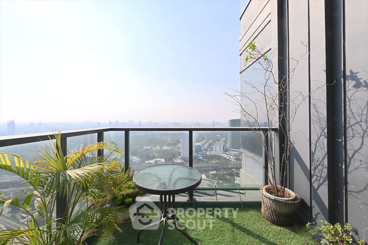 picture 2-BR Condo at M Ladprao near BTS Ha Yaek Lat Phrao (ID 2586034) - 8/12