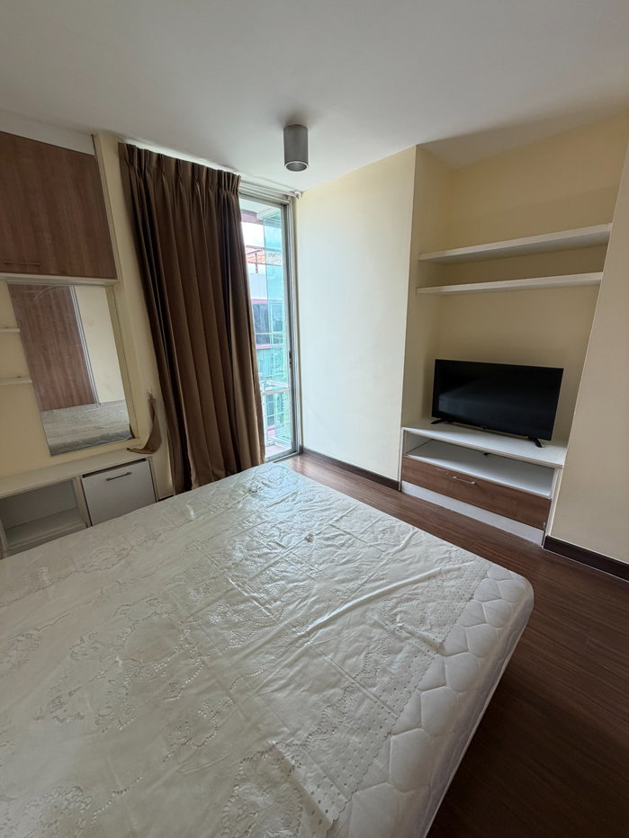 picture Room for rent (The Iris Condo) - 6/10