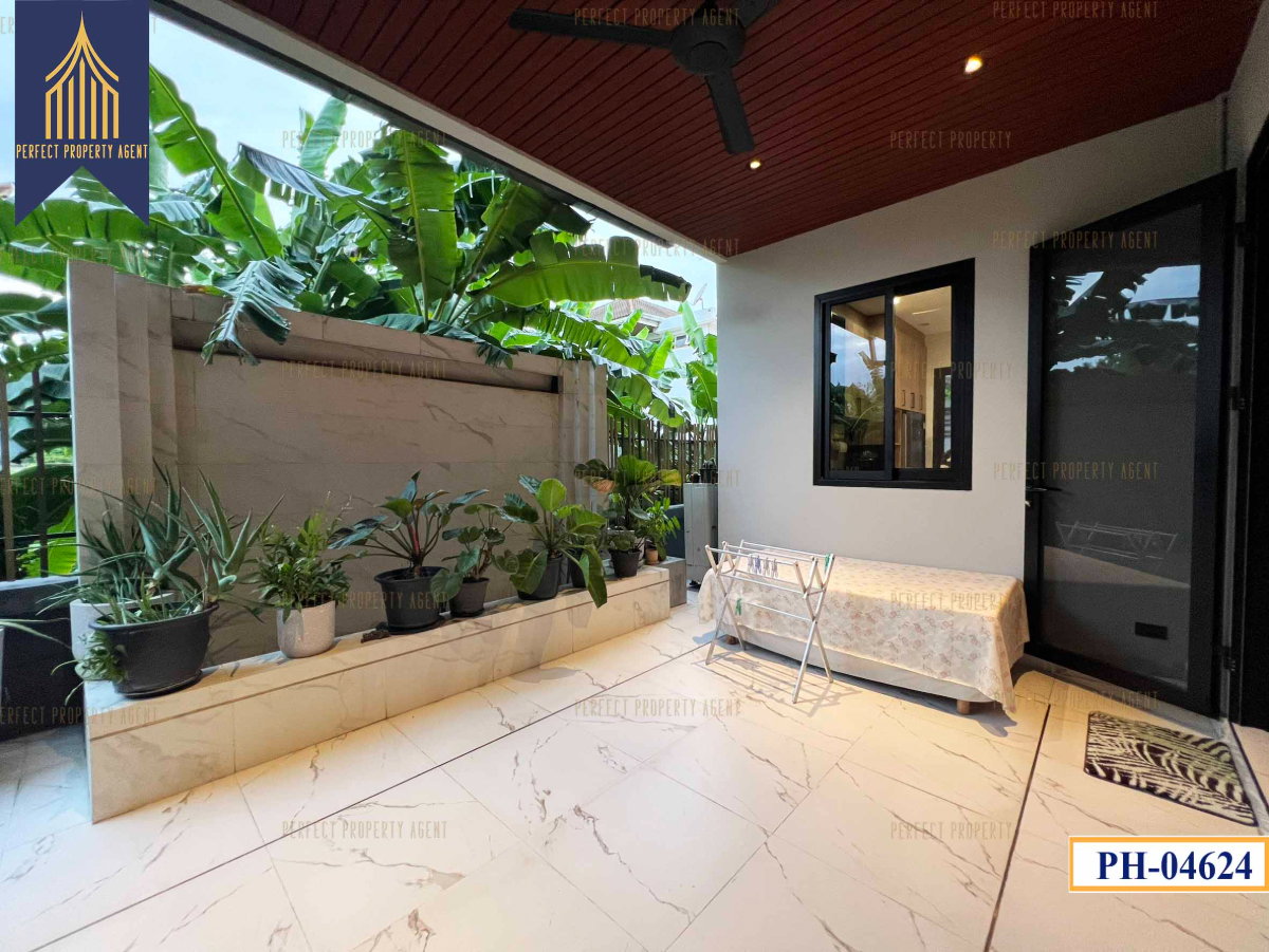 รูป ขายบ้าน 2 หลัง บนเนื้อที่ 200 วา พัฒนาการ 58 ศรีนครินทร์ สระว่ายน้ำ Fully furnished - รูปที่ 22/60