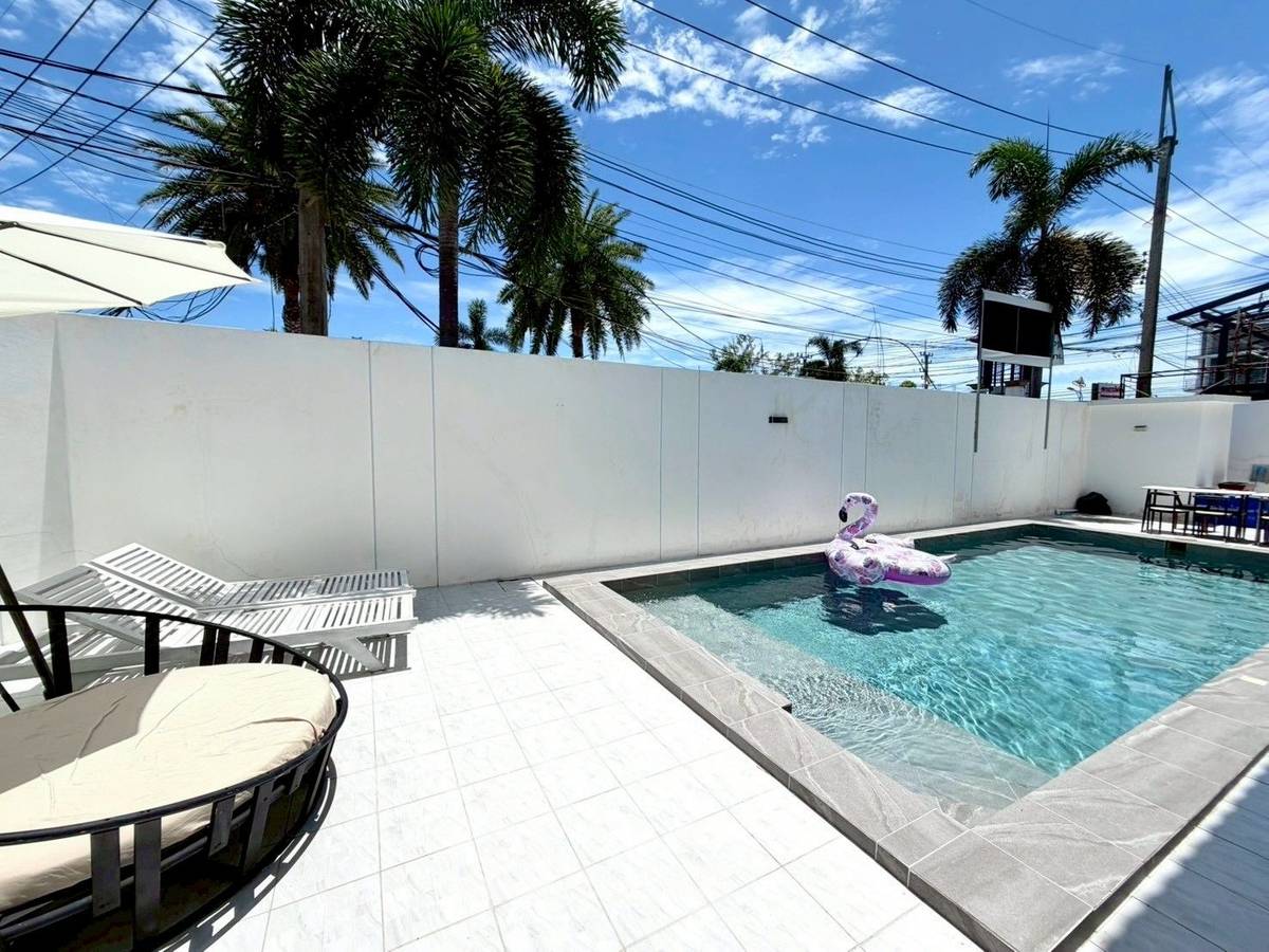 picture 4-BR Villa close to East Pattaya (ID 3017591) - 2/17