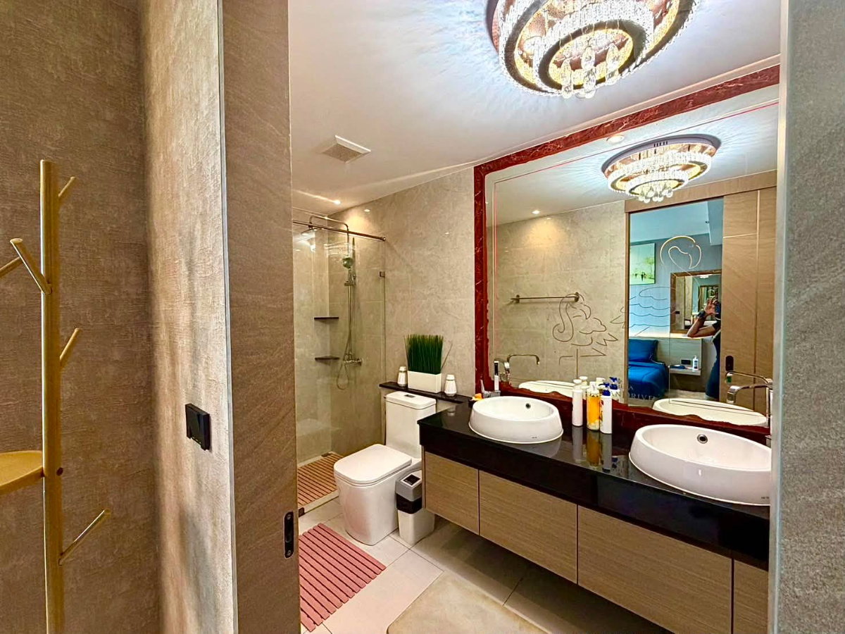 picture For Sale The Riviera Ocean Drive. 2 bedroom (S03-2702(S)) - 11/20
