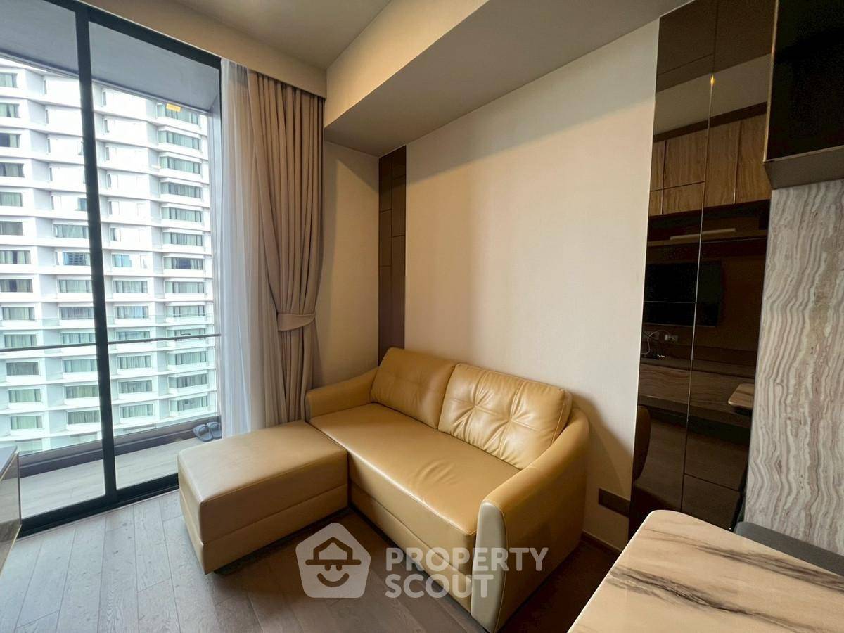 รูป คอนโด 1-ห้องนอน ที่ เซเลส อโศก ใกล้ MRT สุขุมวิท (ID 2730575) - รูปที่ 2/6