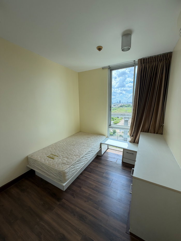 picture Room for rent (The Iris Condo) - 8/10