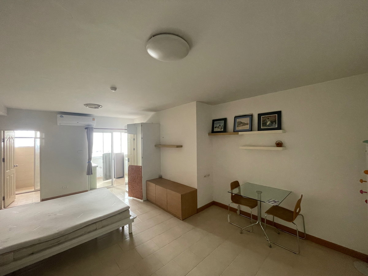picture Cheapest and Ready-for-move-in room on a high floor, City Home Ratchada-Pinklao (MRT Bang O Station) - 1/7
