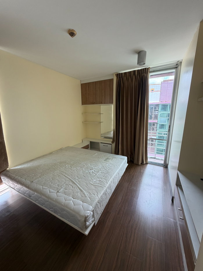 picture Room for rent (The Iris Condo) - 5/10