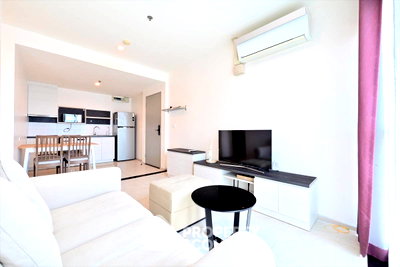 Condos for sale : 56 Sqm 2-BR Condo For Sale At Life Ratchadapisek, 400m MRT Huai Khwang (ID 2712977)