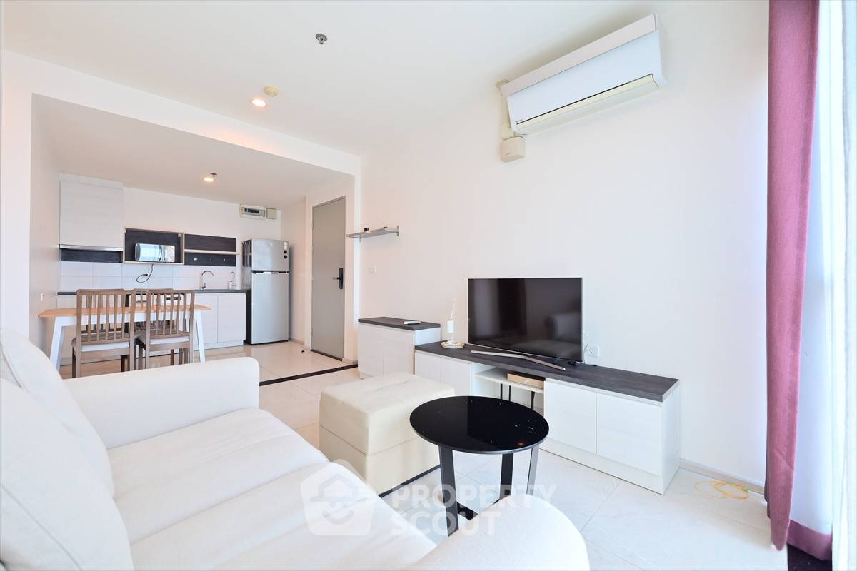 picture 2-BR Condo at Life Ratchadapisek near MRT Huai Khwang (ID 2712977) - 1/3