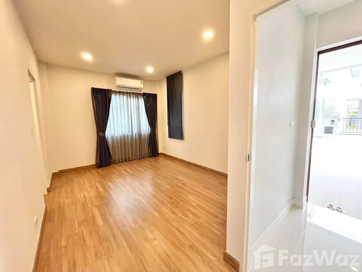 picture Luxury Family Home for Rent 📍 Centro Vibhavadi 6485616 - 22/24