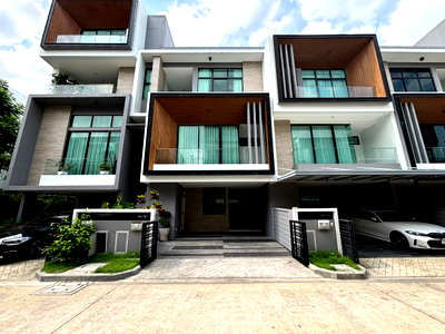 Home office for rent Bangkok : For Rent: Nirvana Define Srinakarin-Rama 9 ☑️Type B House, 285 sqm. ☑️3 Bedrooms, 4 Bathrooms, 2 Parking Spaces