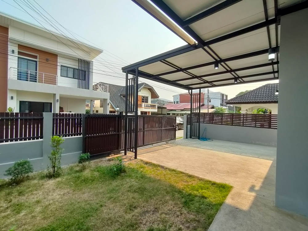 รูป ให้เช่า บ้าน 2 ชั้น พร้อมเฟอร์นิเจอร์และเครื่องใช้ไฟฟ้าครบ | ใกล้ 89 พลาซ่า โรงเรียนวารี และสนามบินเชียงใหม่ - รูปที่ 2/32