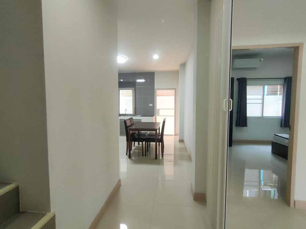 รูป ให้เช่า บ้าน 2 ชั้น พร้อมเฟอร์นิเจอร์และเครื่องใช้ไฟฟ้าครบ | ใกล้ 89 พลาซ่า โรงเรียนวารี และสนามบินเชียงใหม่ - รูปที่ 9/32